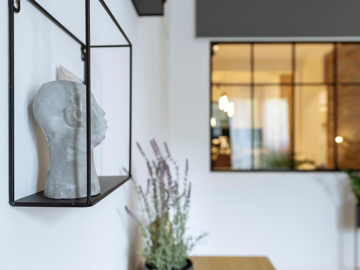 Bright 3Br Flat - Top Location - Green View Balcony Boekarest Buitenkant foto