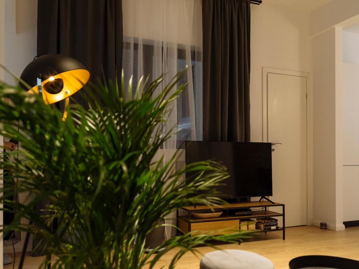 Bright 3Br Flat - Top Location - Green View Balcony Boekarest Buitenkant foto