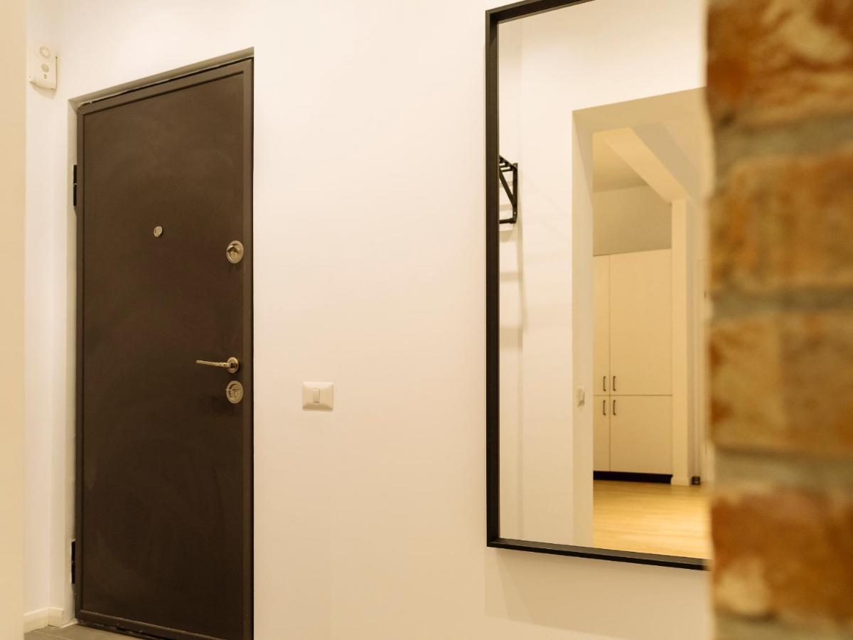 Bright 3Br Flat - Top Location - Green View Balcony Boekarest Buitenkant foto