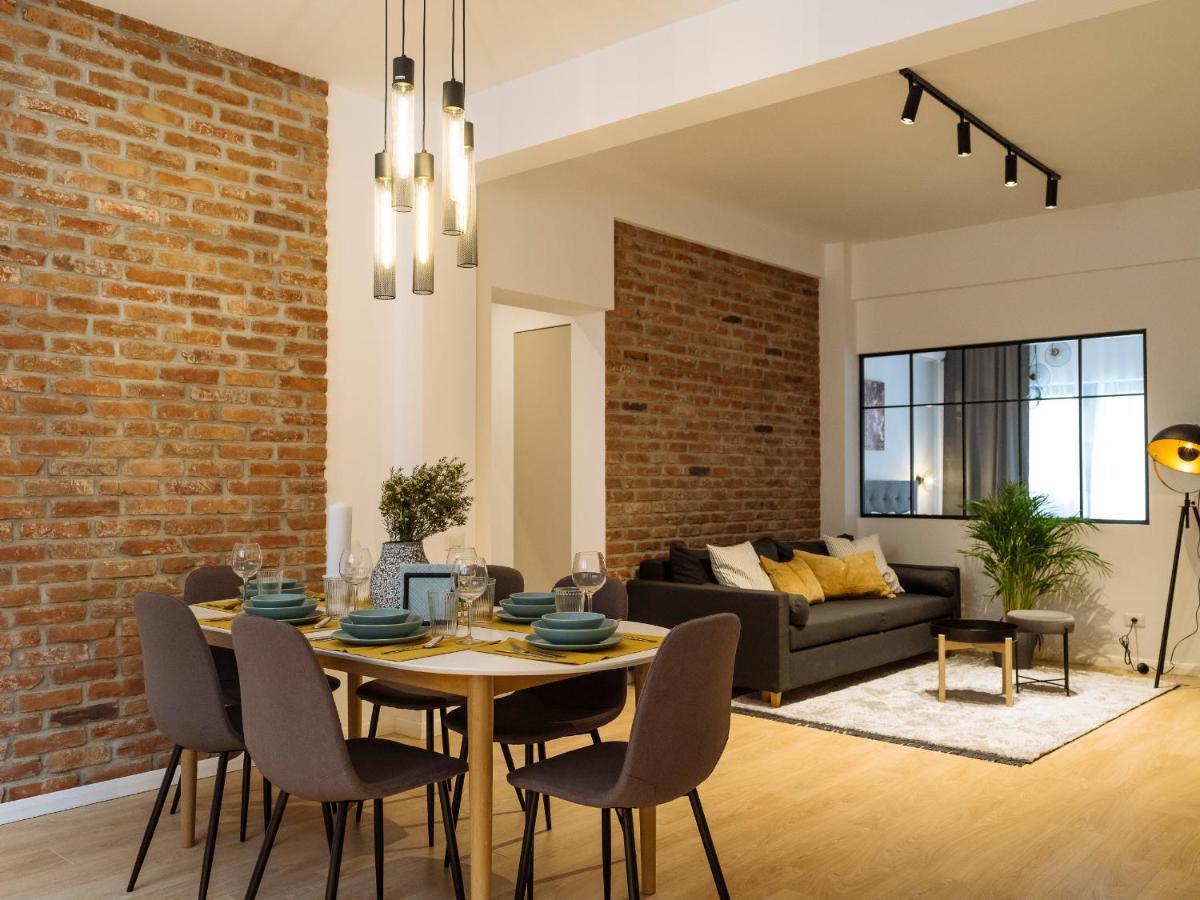 Bright 3Br Flat - Top Location - Green View Balcony Boekarest Buitenkant foto