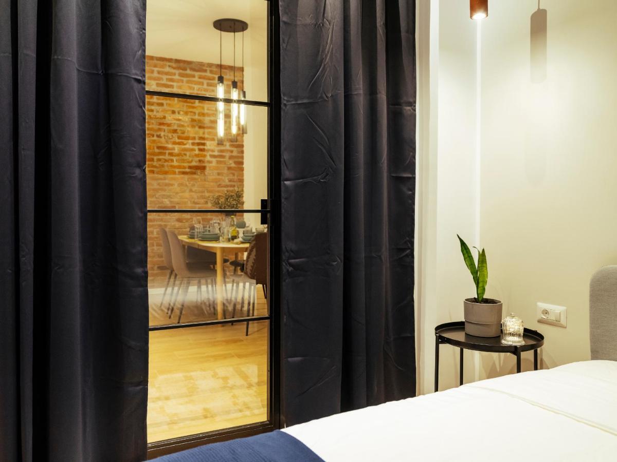 Bright 3Br Flat - Top Location - Green View Balcony Boekarest Buitenkant foto