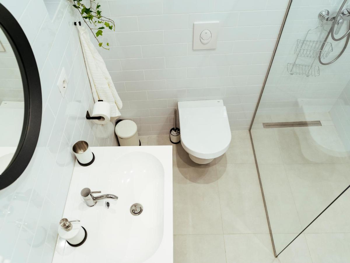 Bright 3Br Flat - Top Location - Green View Balcony Boekarest Buitenkant foto