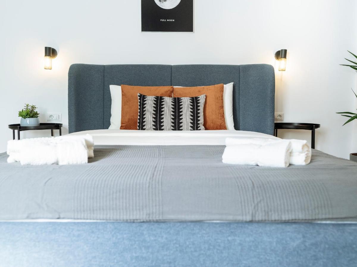Bright 3Br Flat - Top Location - Green View Balcony Boekarest Buitenkant foto