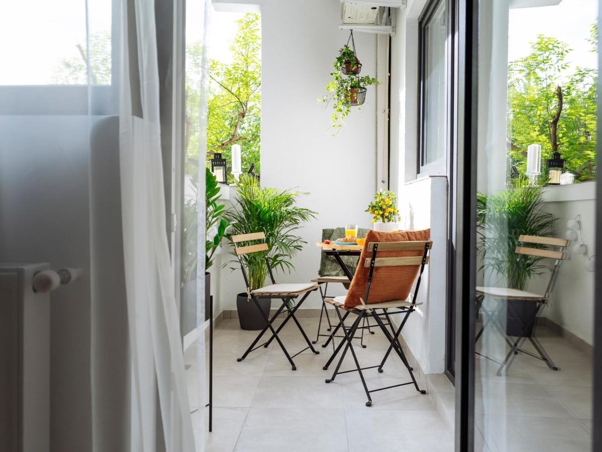 Bright 3Br Flat - Top Location - Green View Balcony Boekarest Buitenkant foto