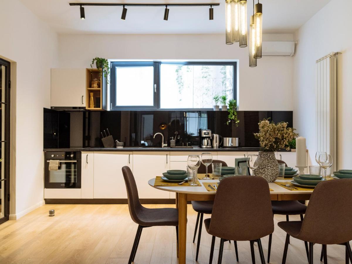 Bright 3Br Flat - Top Location - Green View Balcony Boekarest Buitenkant foto